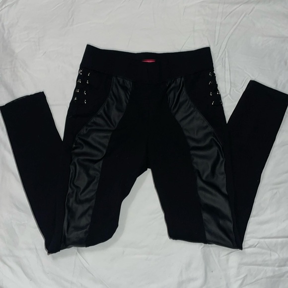 Ci Sono Pants - Black Women’s Pants